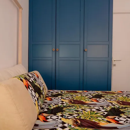 Parrot Palazzo * Nea Kallikrateia